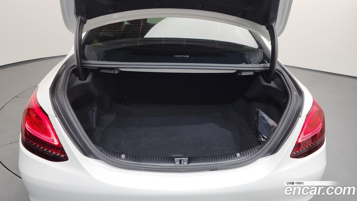 Mercedes-Benz C-Class 2020