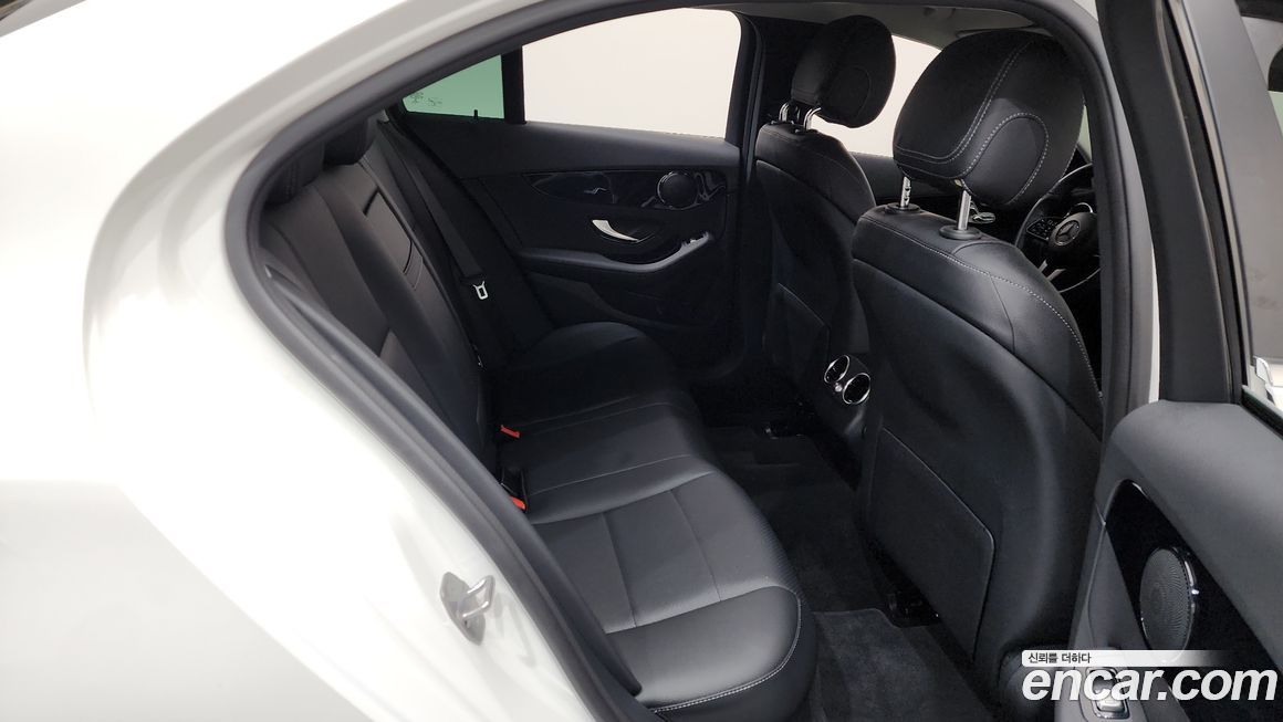 Mercedes-Benz C-Class 2020