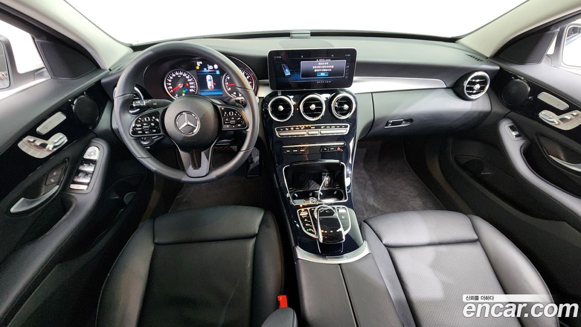 Mercedes-Benz C-Class 2020