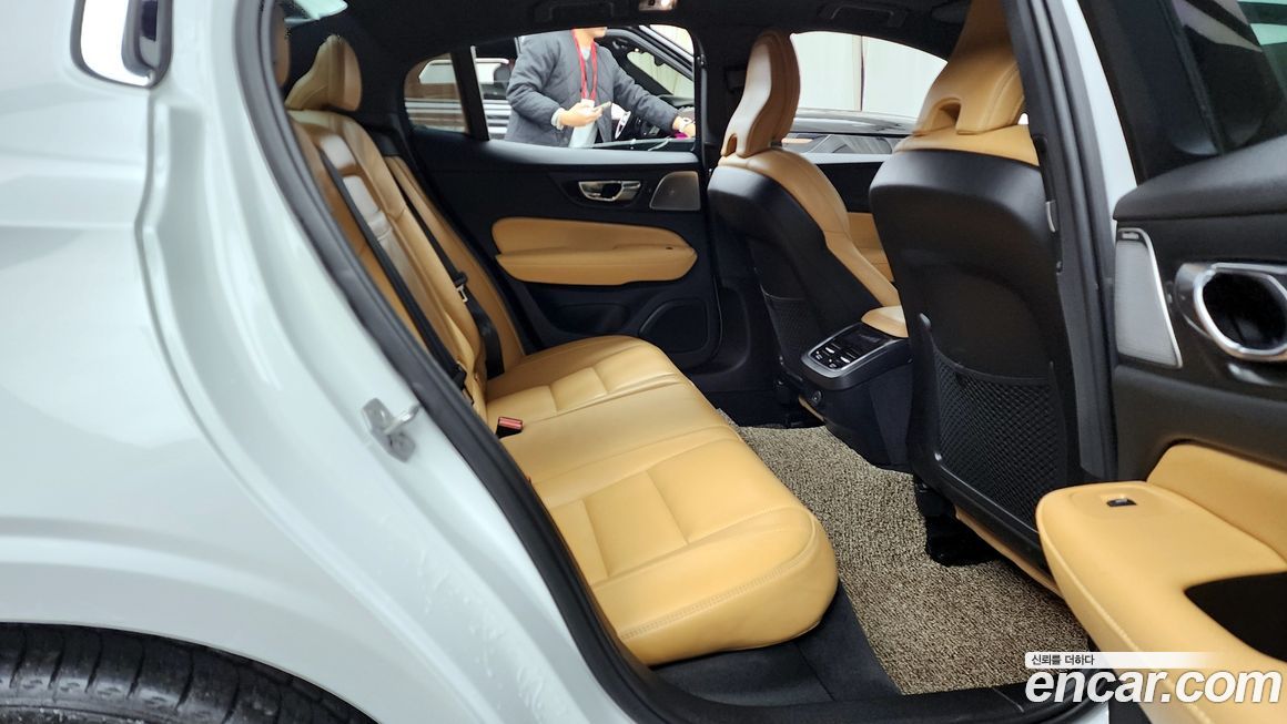 Volvo S60 2021