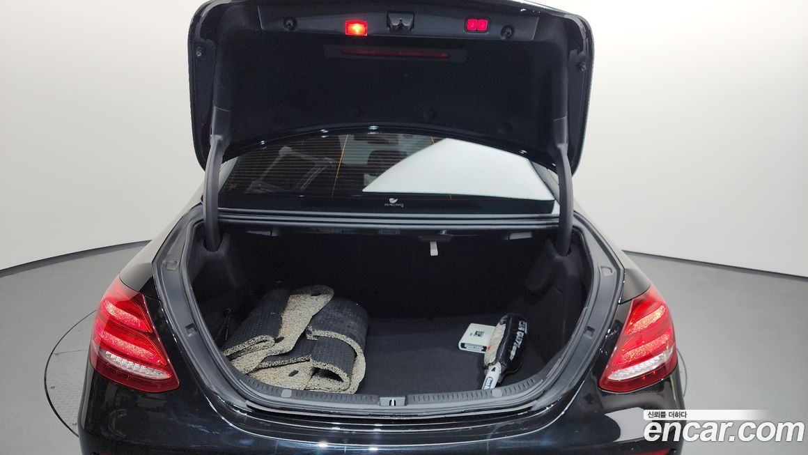 Mercedes-Benz E-Class 2019