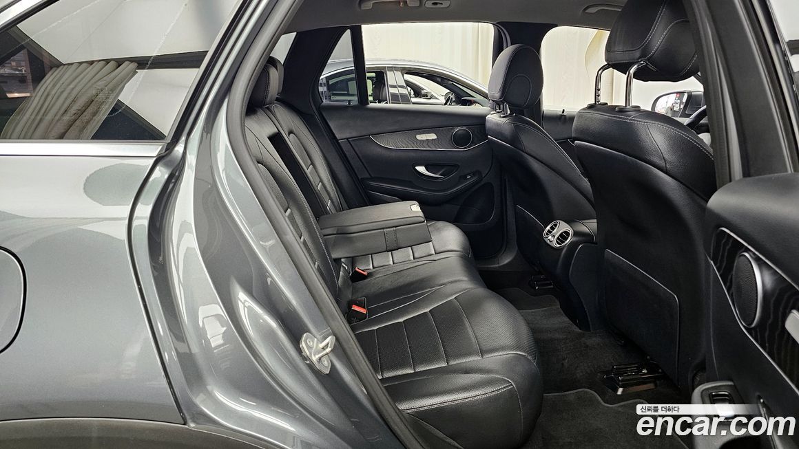 Mercedes-Benz GLC-Class 2019