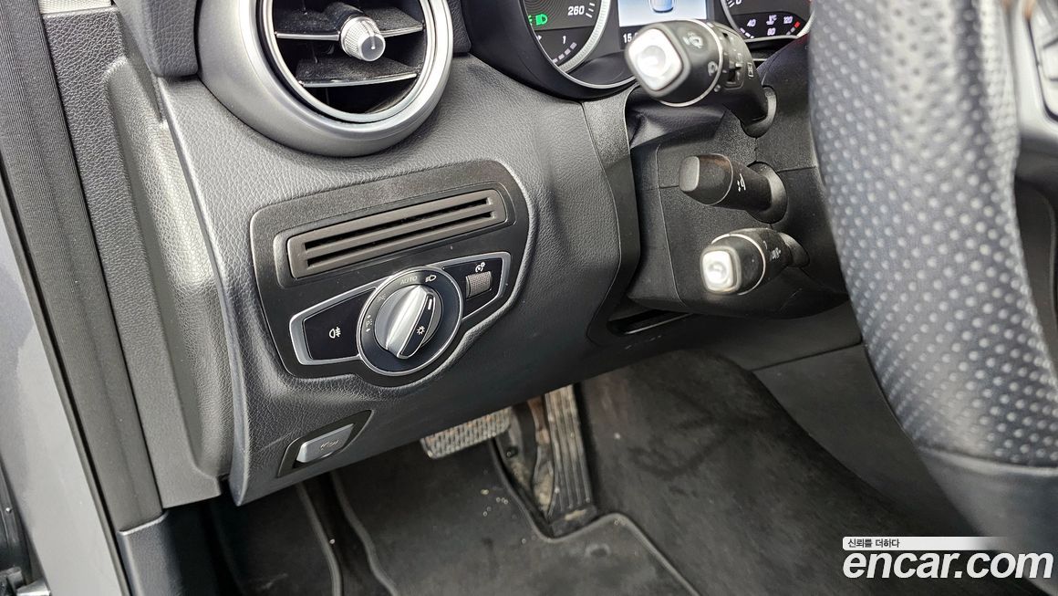 Mercedes-Benz GLC-Class 2019