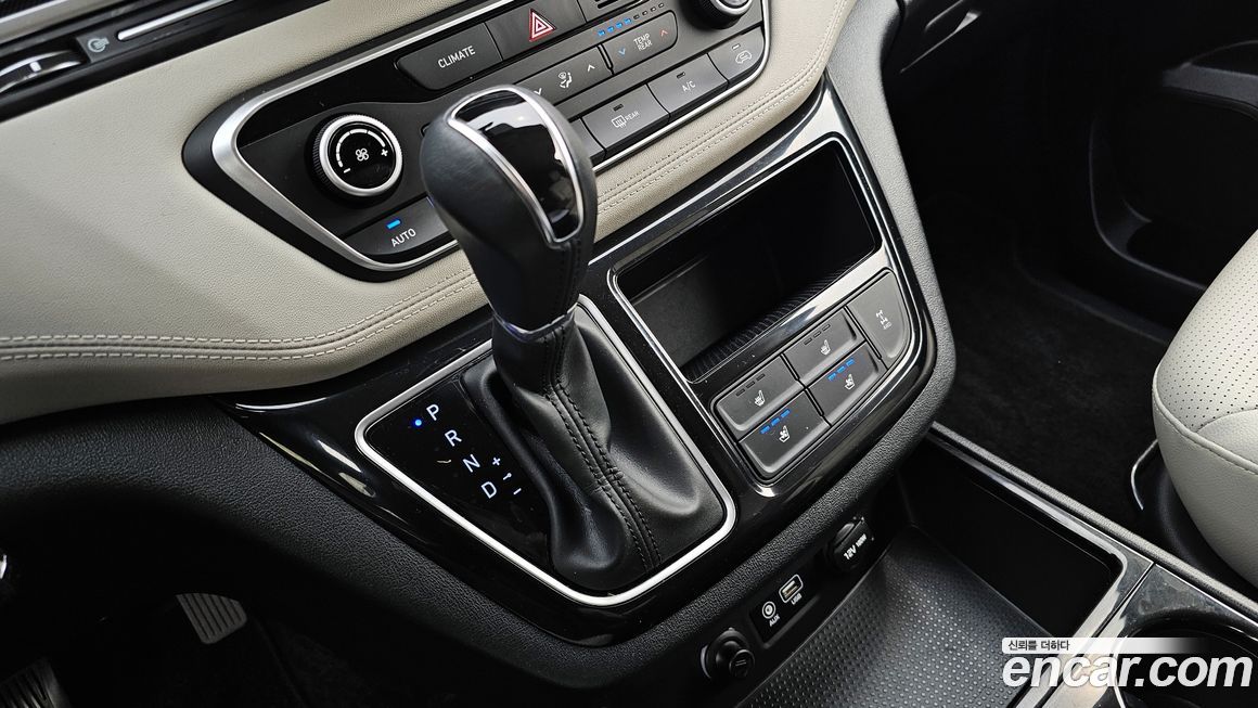 Hyundai Starex 2019