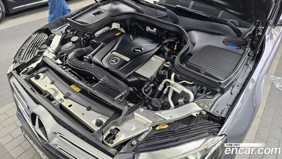 Mercedes-Benz GLC-Class 2019