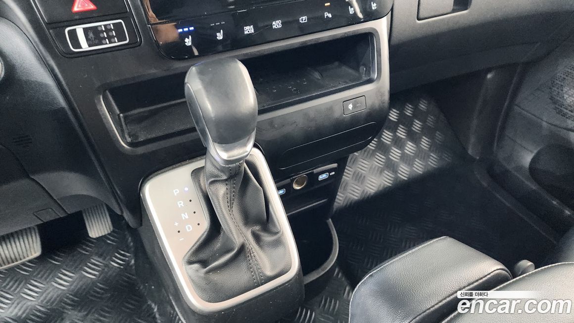 Hyundai Staria 2023