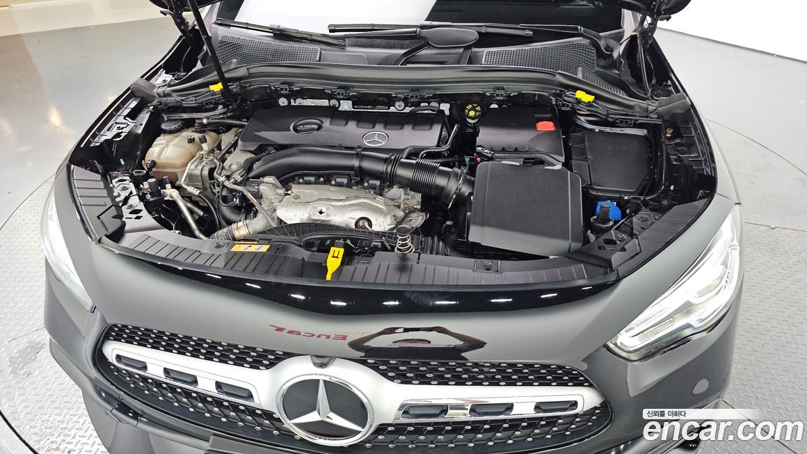 Mercedes-Benz GLA-Class 2020