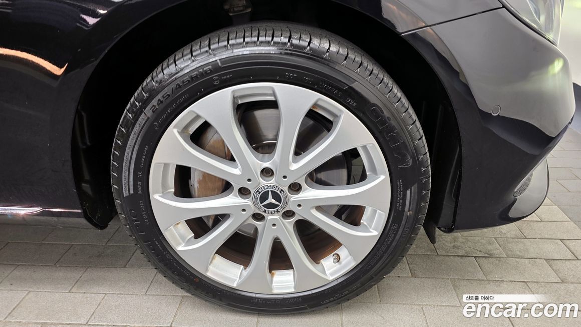 Mercedes-Benz E-Class 2019