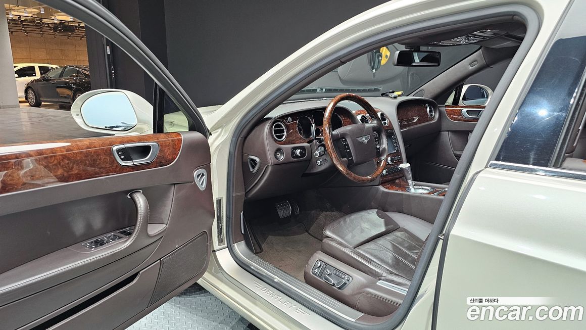 Bentley Flying Spur 2011