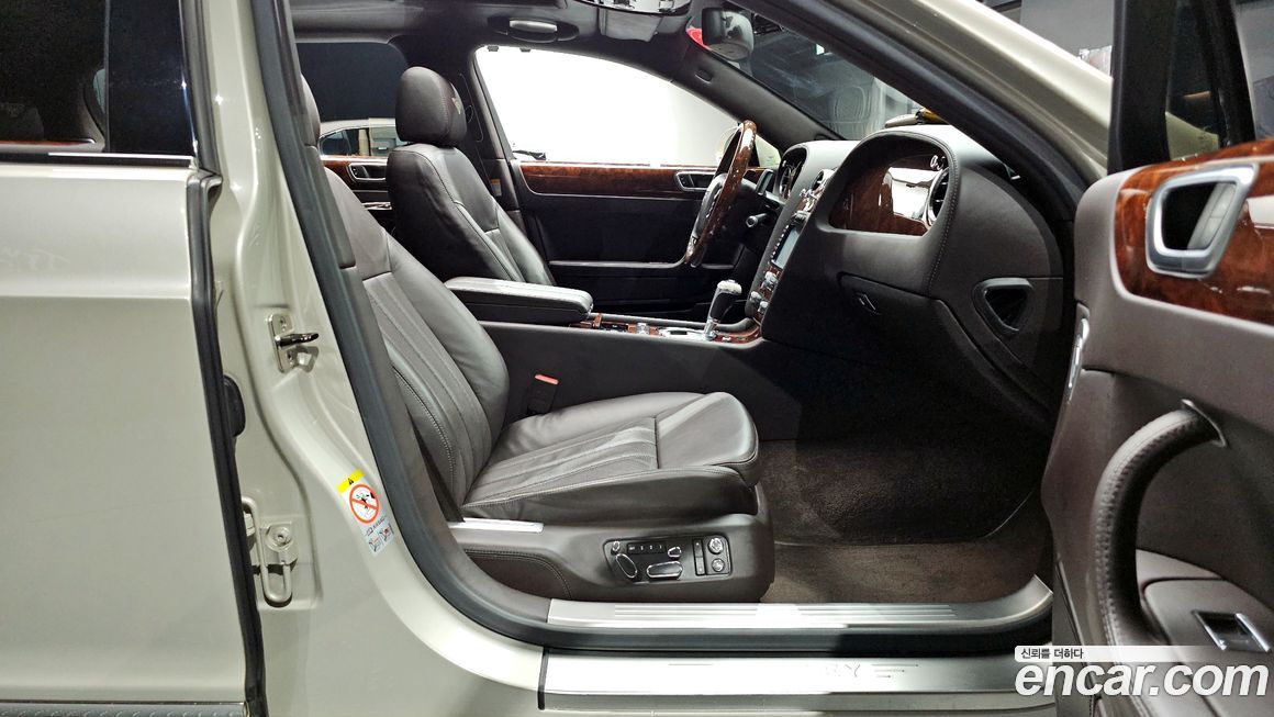 Bentley Flying Spur 2011