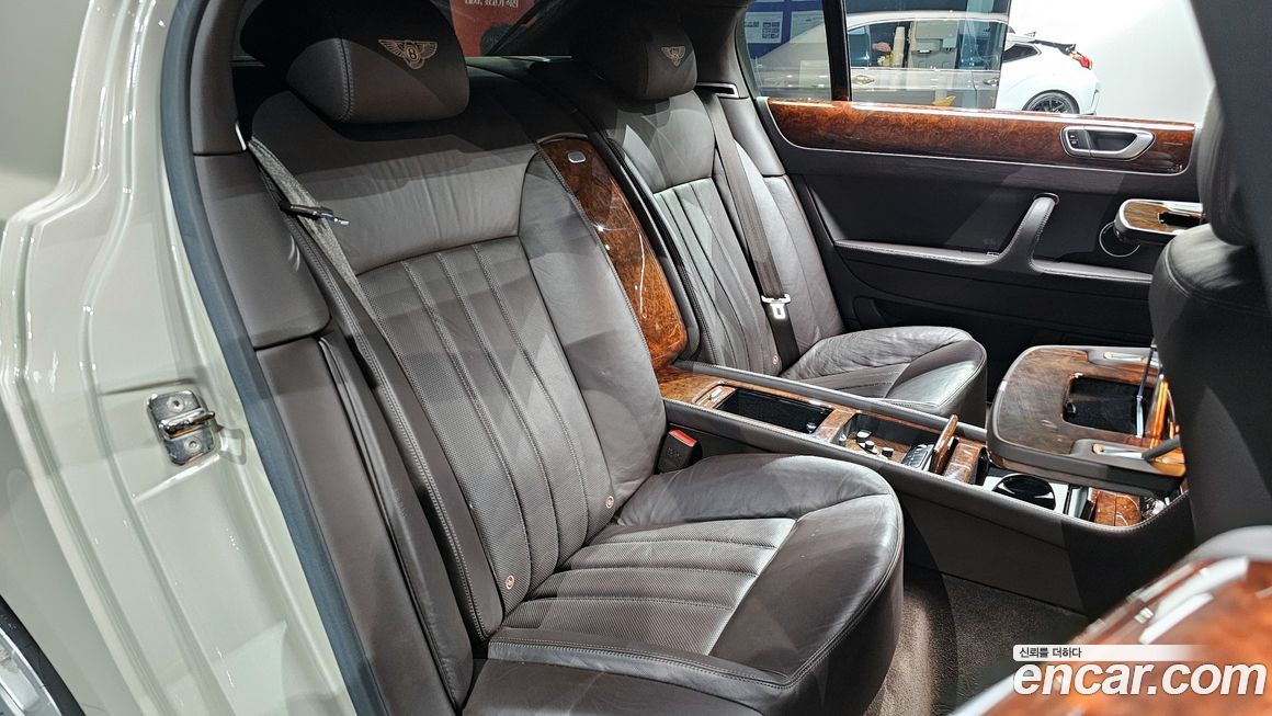 Bentley Flying Spur 2011