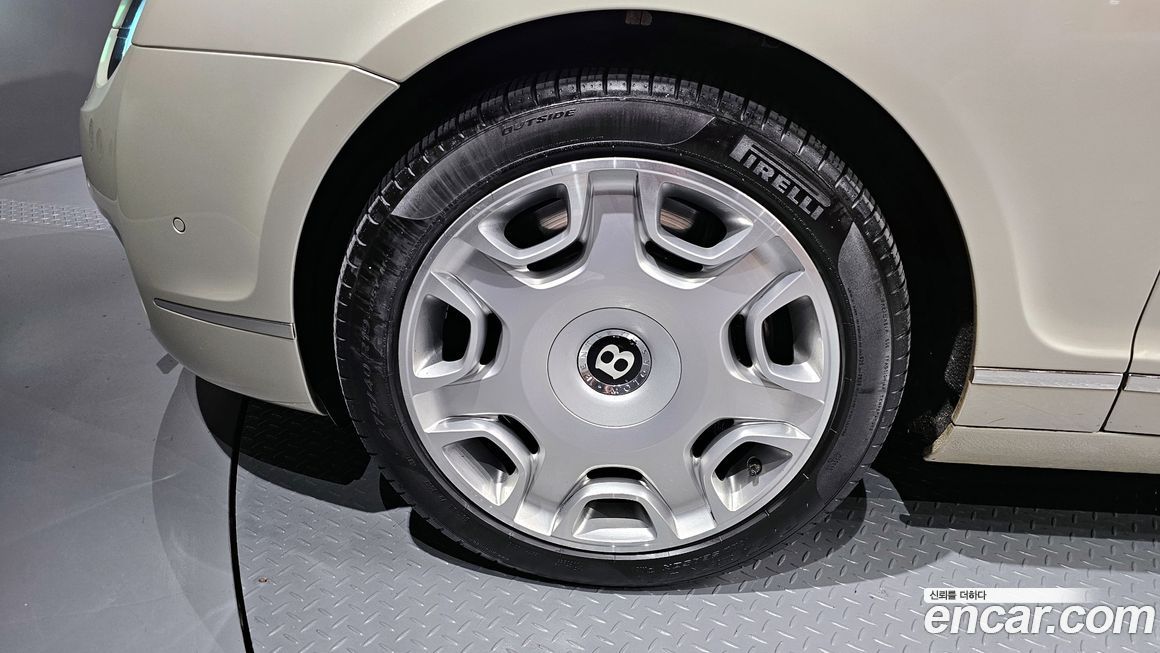 Bentley Flying Spur 2011