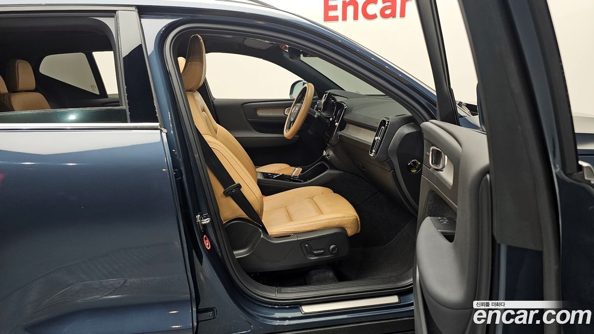 Volvo XC40 2021