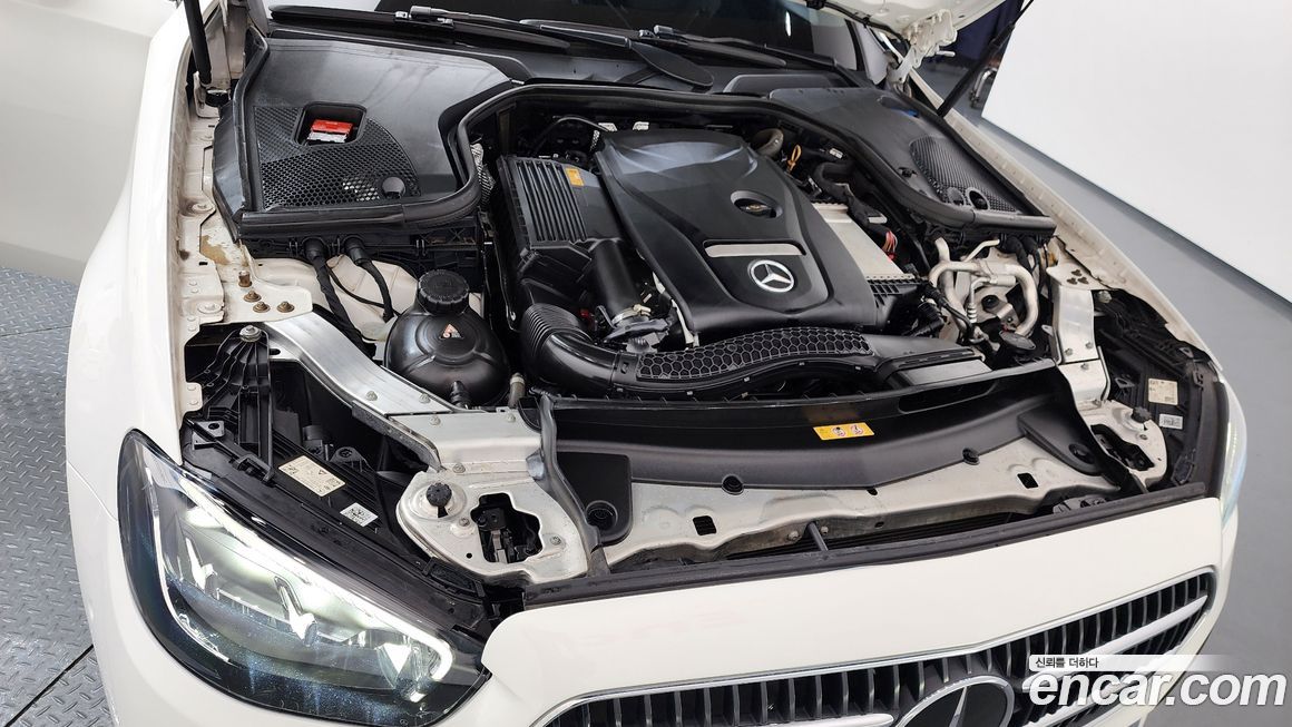 Mercedes-Benz E-Class 2021