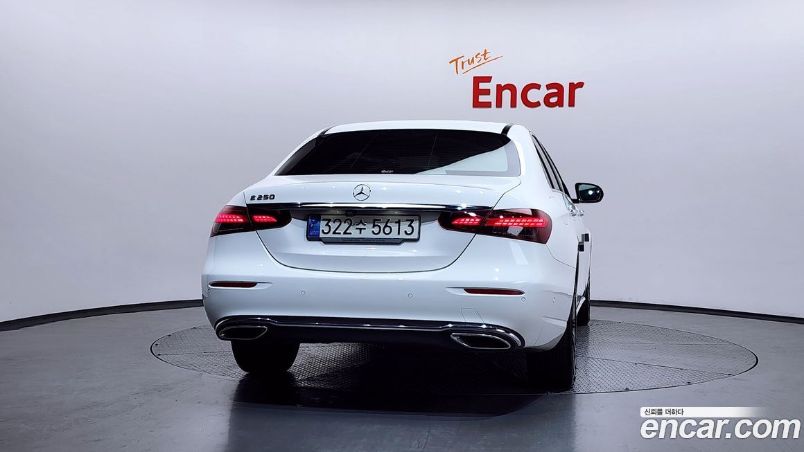 Mercedes-Benz E-Class 2021