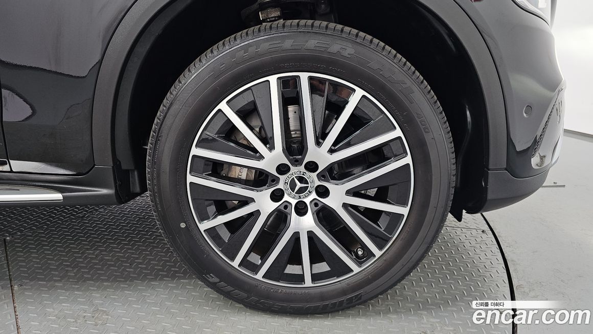 Mercedes-Benz GLC-Class 2021