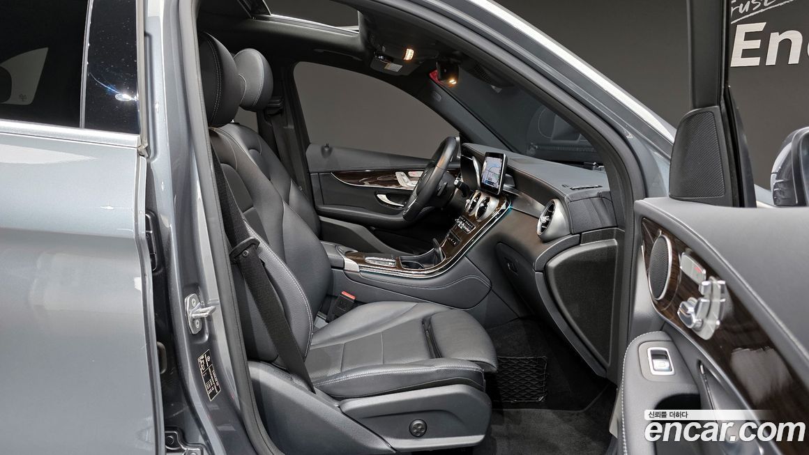 Mercedes-Benz GLC-Class 2020