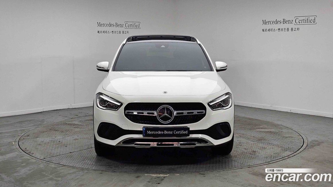 Mercedes-Benz GLA-Class 2021