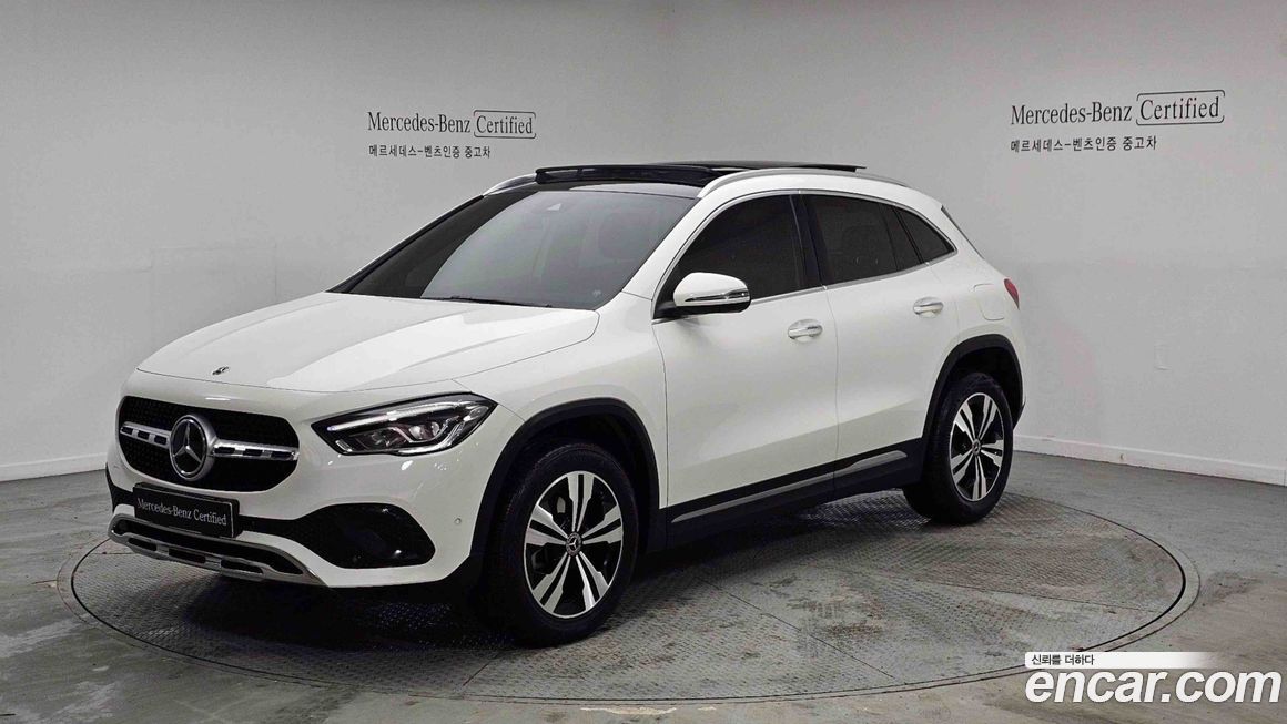 Mercedes-Benz GLA-Class 2021