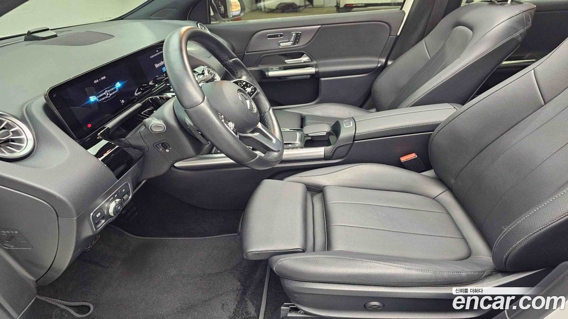 Mercedes-Benz GLA-Class 2021