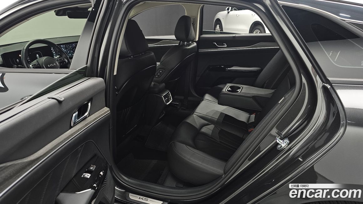 Kia K5 2025