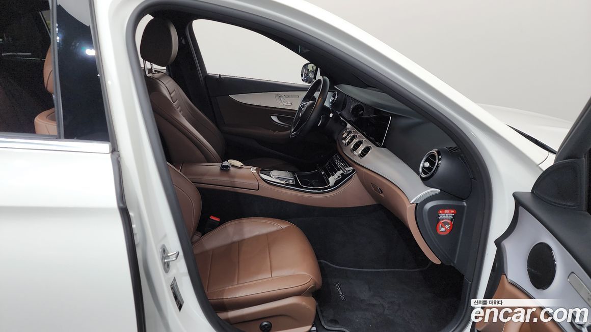 Mercedes-Benz E-Class 2021