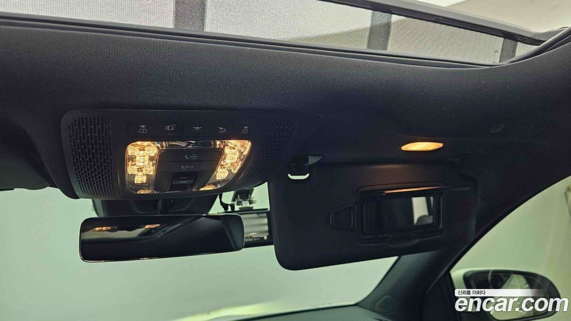 Mercedes-Benz GLA-Class 2021