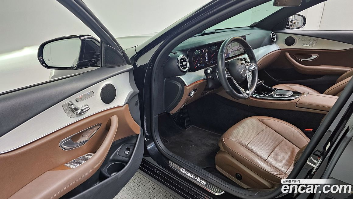 Mercedes-Benz E-Class 2021