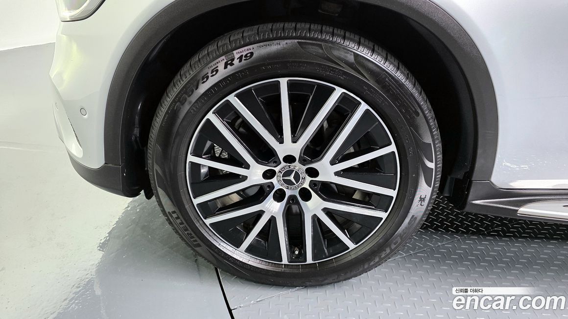 Mercedes-Benz GLC-Class 2020