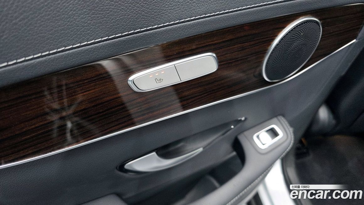 Mercedes-Benz GLC-Class 2020