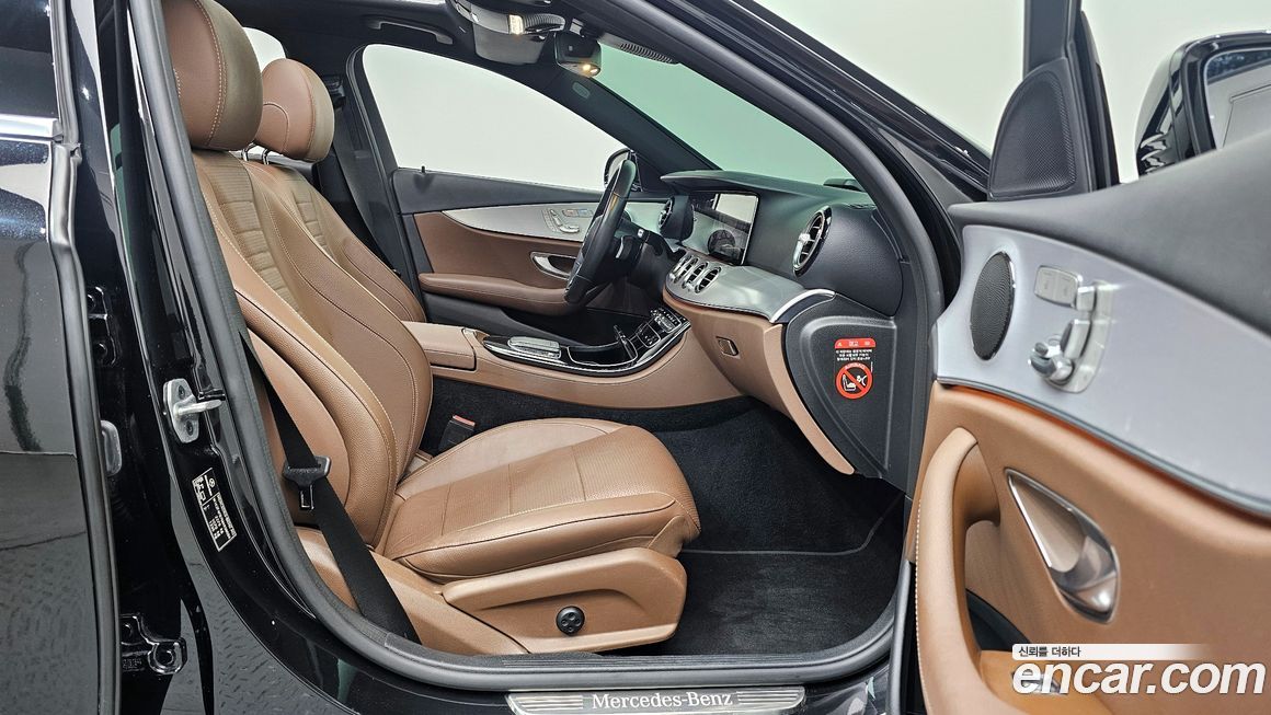 Mercedes-Benz E-Class 2021