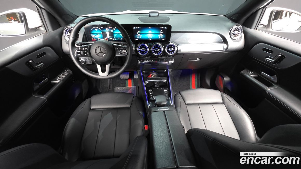 Mercedes-Benz GLB-Class 2021