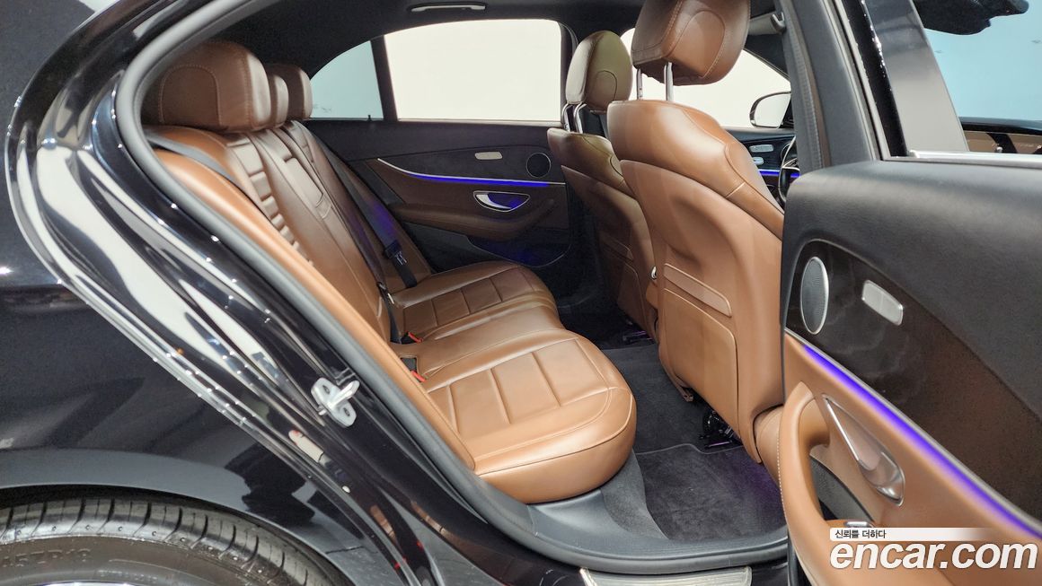 Mercedes-Benz E-Class 2023