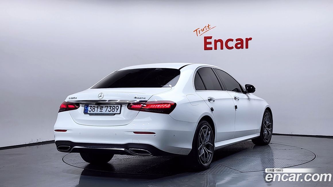 Mercedes-Benz E-Class 2021