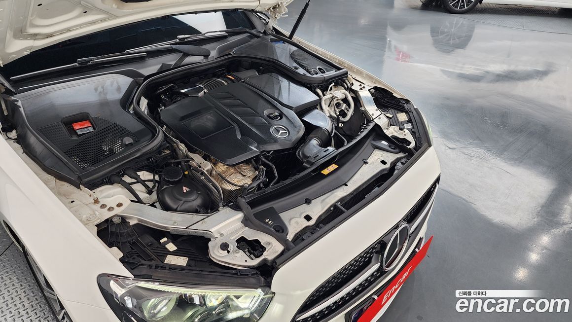 Mercedes-Benz E-Class 2021