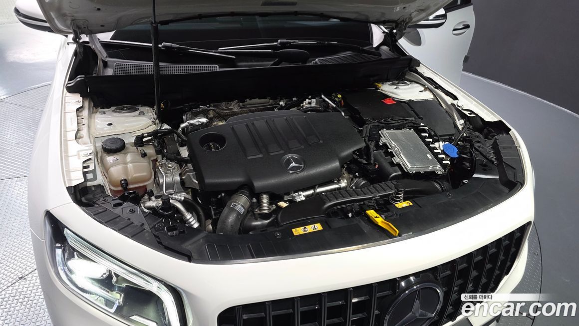 Mercedes-Benz GLB-Class 2021