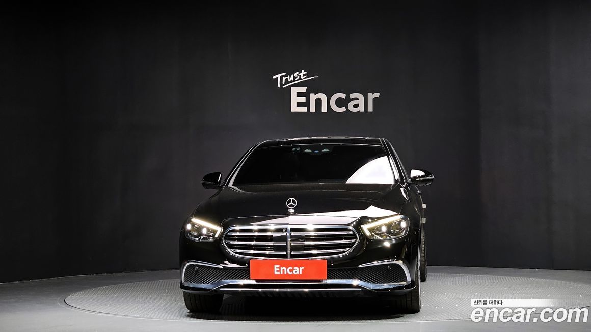 Mercedes-Benz E-Class 2023