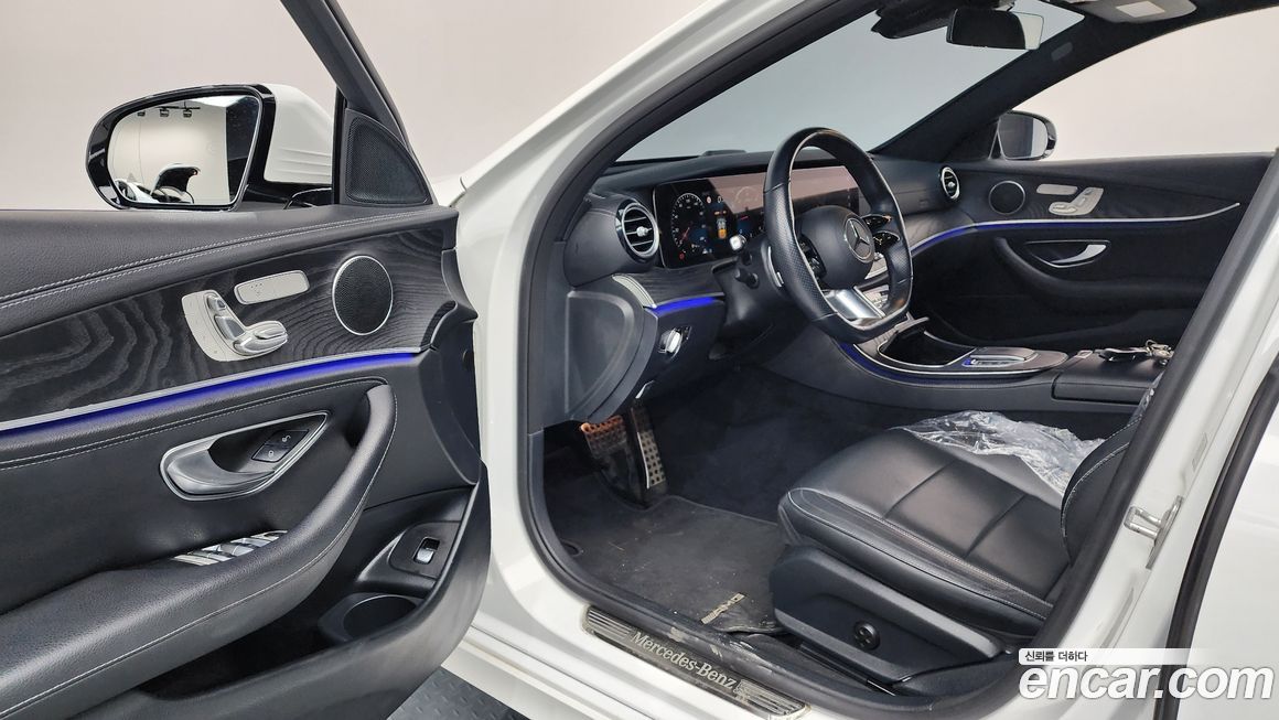 Mercedes-Benz E-Class 2021