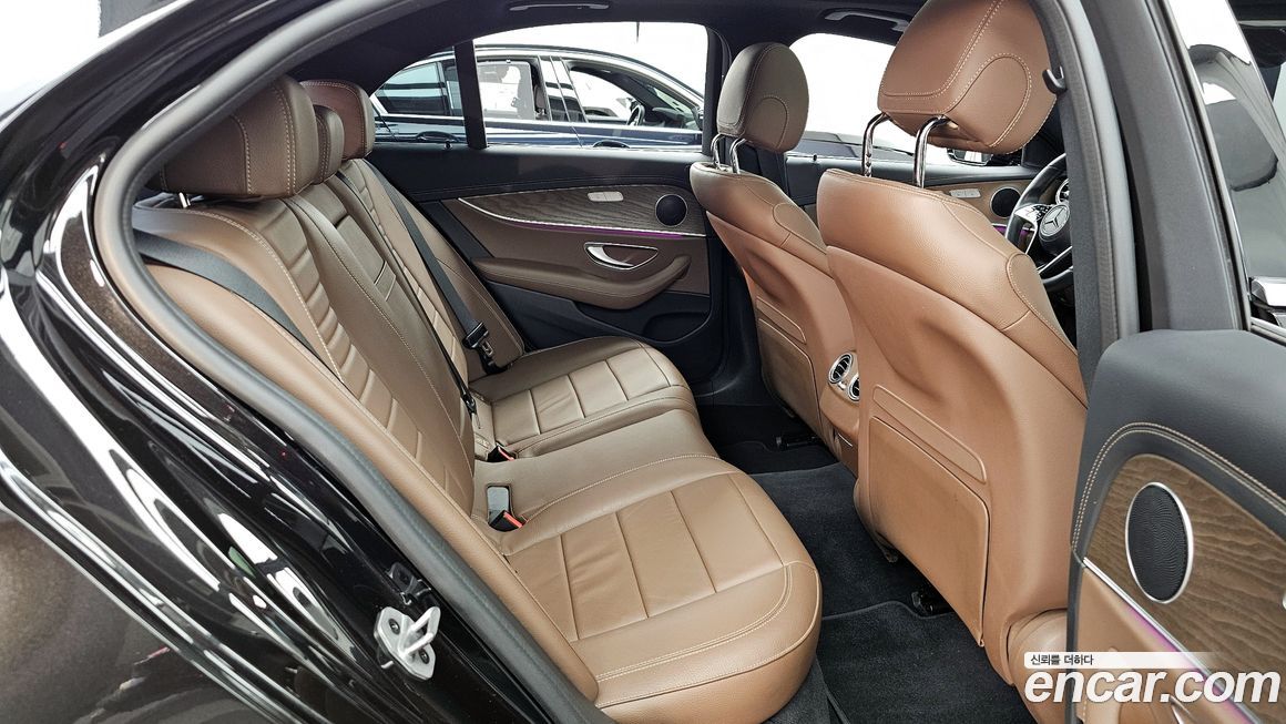 Mercedes-Benz E-Class 2023