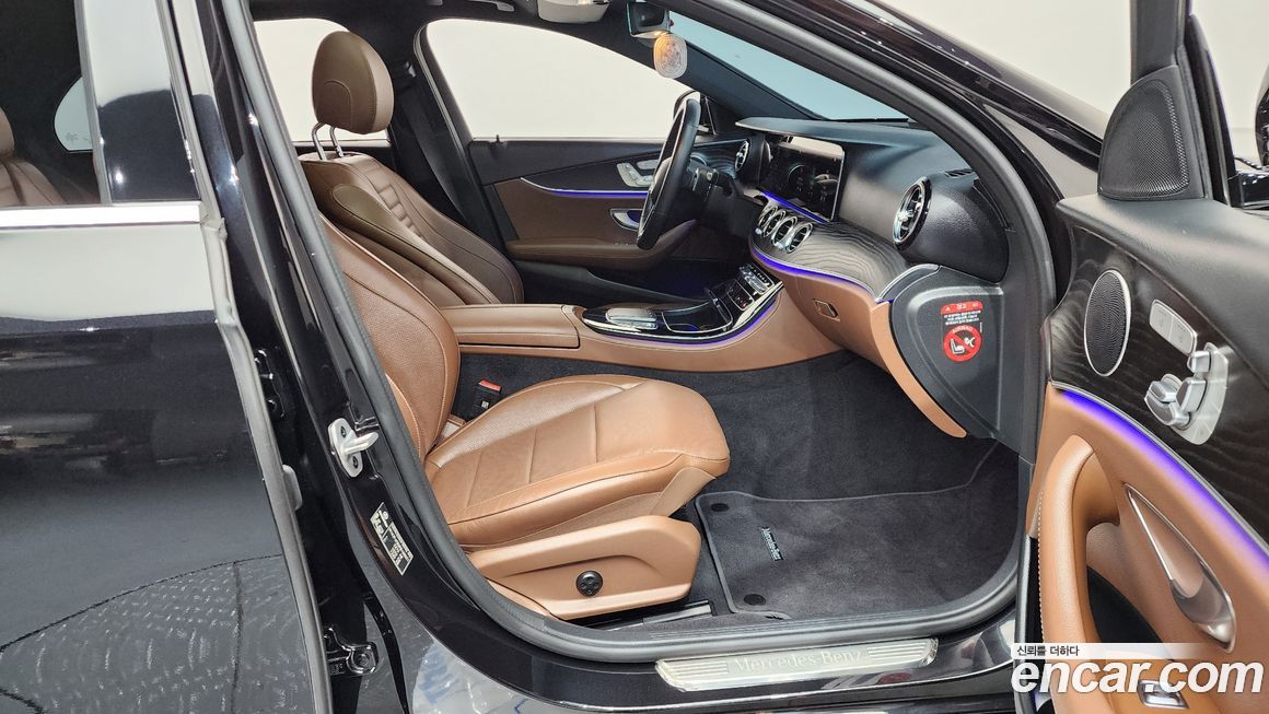 Mercedes-Benz E-Class 2023