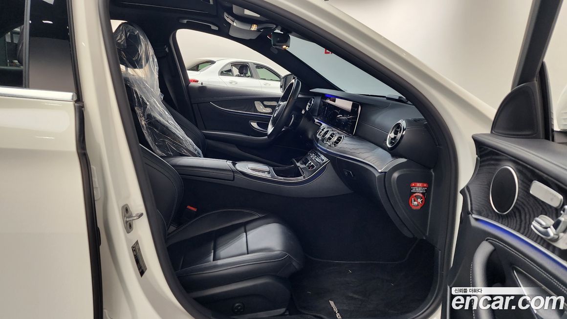 Mercedes-Benz E-Class 2021