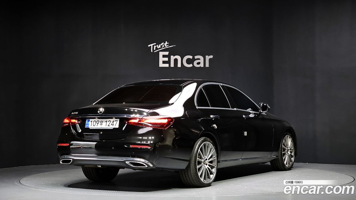 Mercedes-Benz E-Class 2023