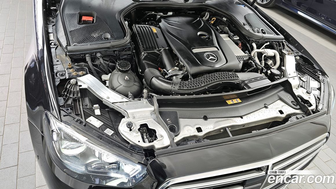 Mercedes-Benz E-Class 2023