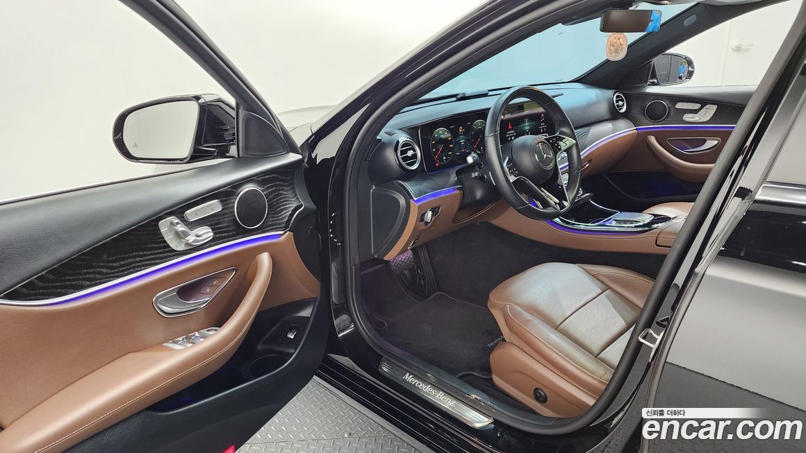 Mercedes-Benz E-Class 2023