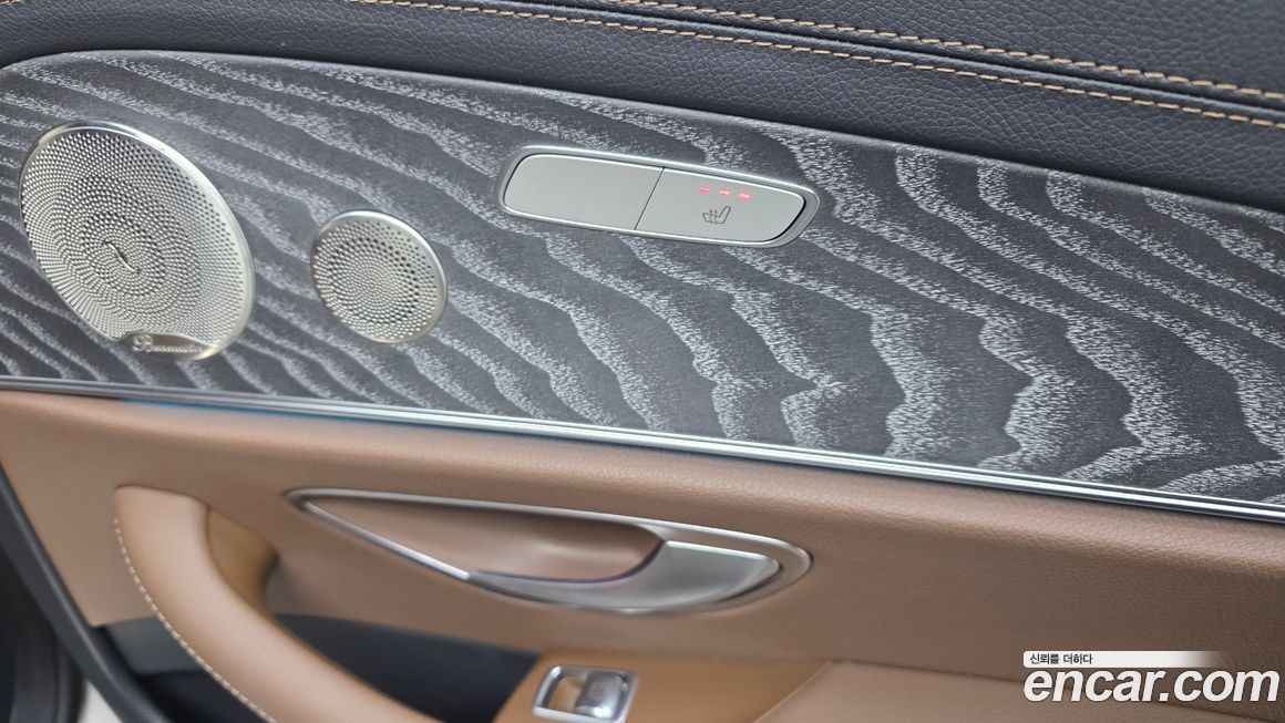 Mercedes-Benz E-Class 2022