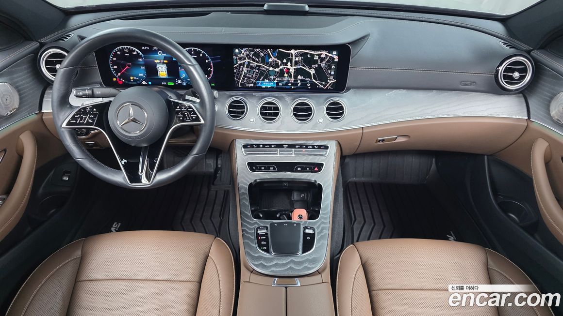Mercedes-Benz E-Class 2022