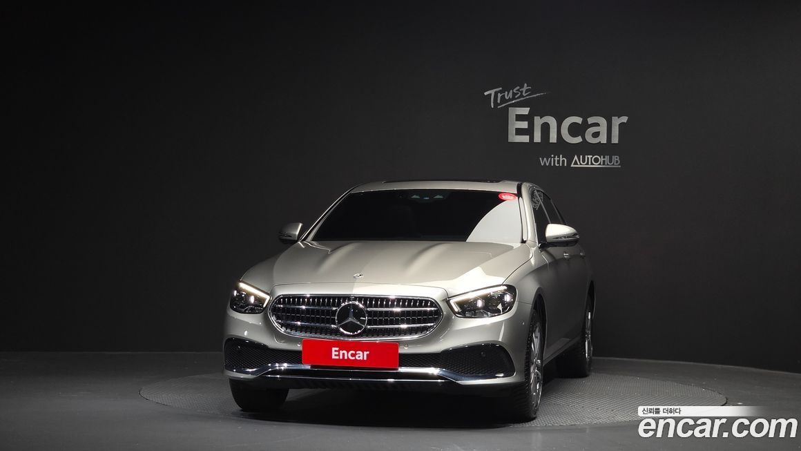 Mercedes-Benz E-Class 2022