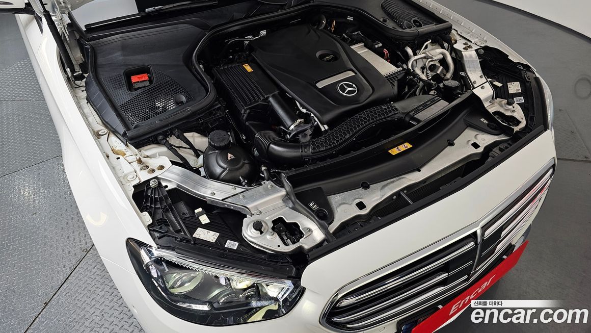 Mercedes-Benz E-Class 2021