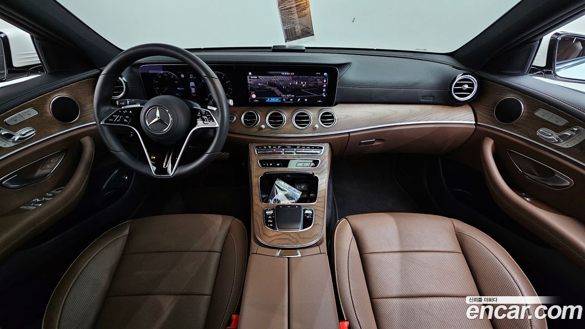 Mercedes-Benz E-Class 2021