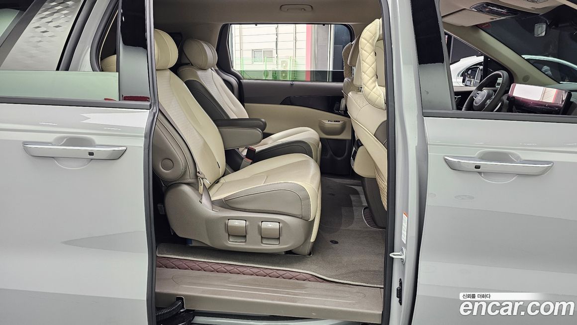 Kia Canival 2025